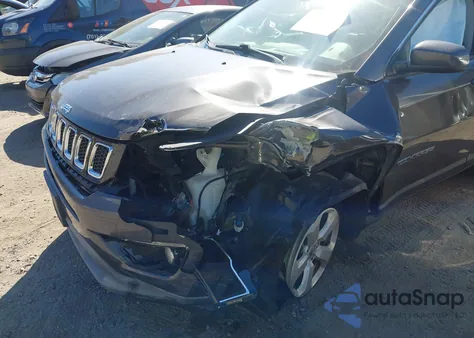 2019 Jeep Compass Latitude 4X4 from USA, damaged, VIN 3C4NJDBB8KT786614